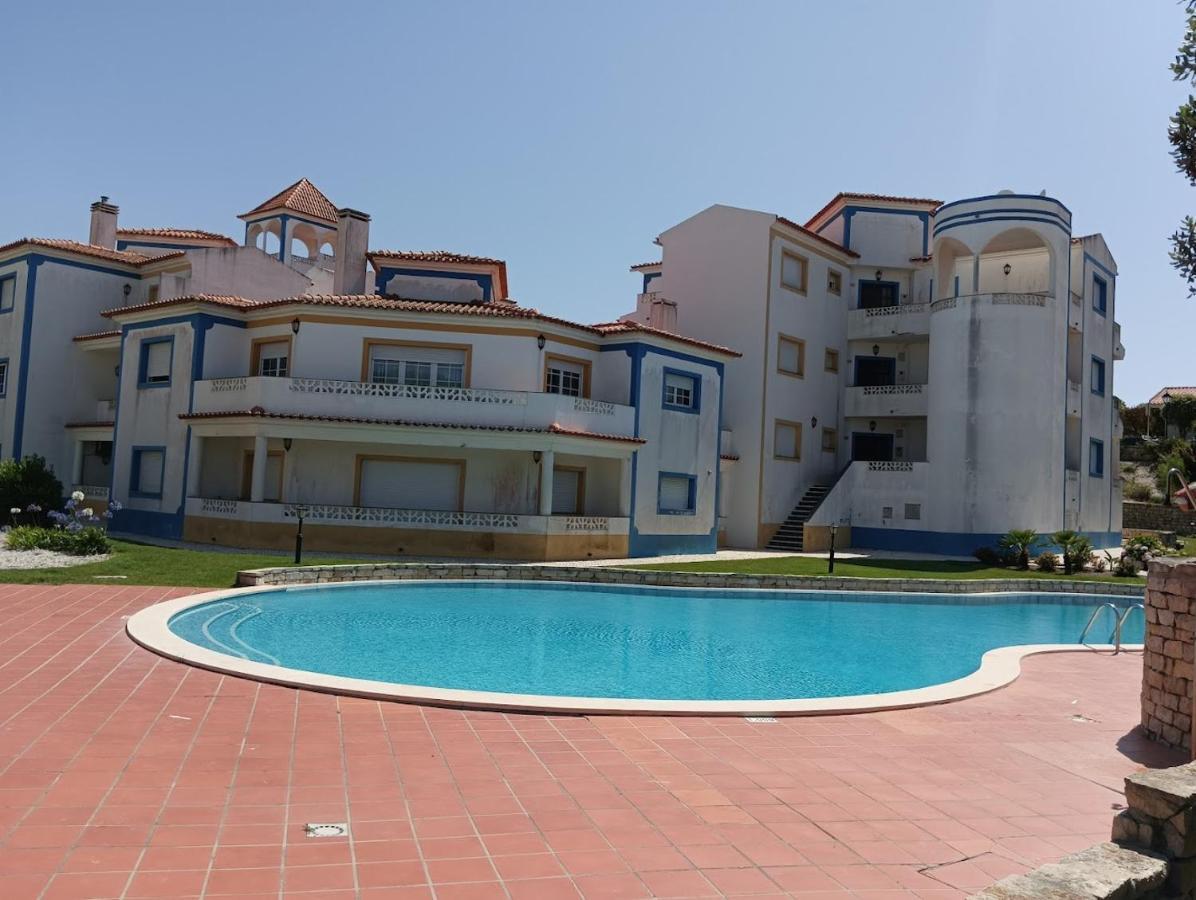 Apartamento Em D'El Rey-Obidos Beach & Surf Amoreira  エクステリア 写真