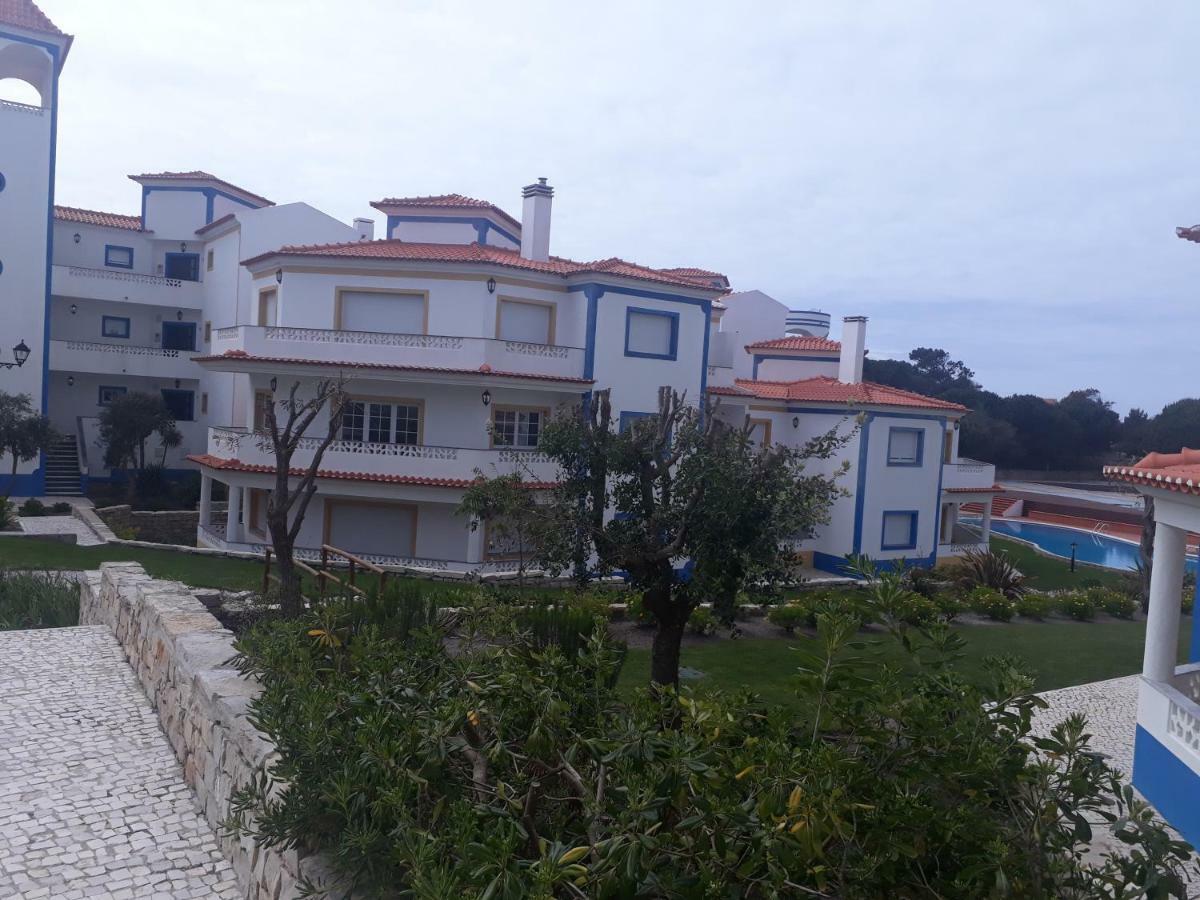Apartamento Em D'El Rey-Obidos Beach & Surf Amoreira  エクステリア 写真
